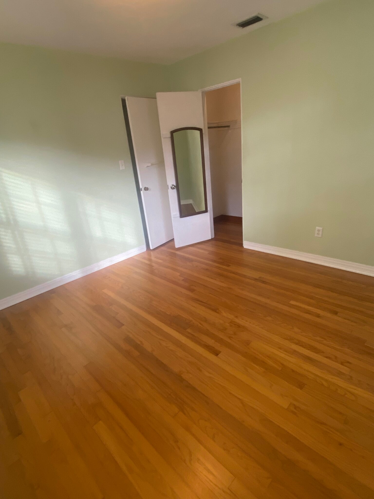 2nd bedroom/closet - 612 Stetson St