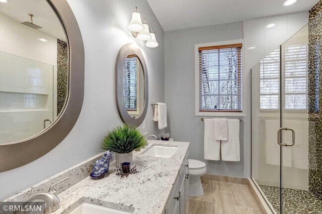 Building Photo - 14888 Pondview Cir