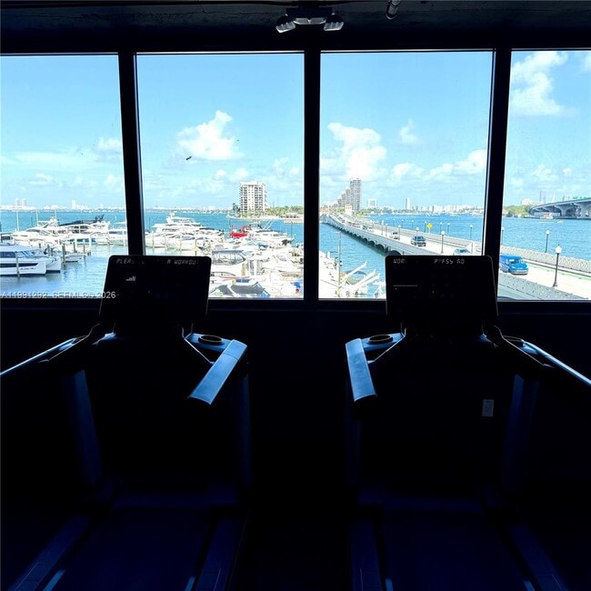 Building Photo - 555 NE 15th St