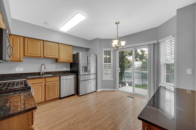 Building Photo - 364 Town Pl Cir