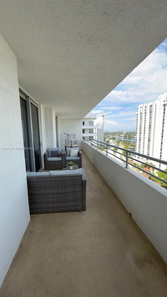 Building Photo - 5555 Collins Ave