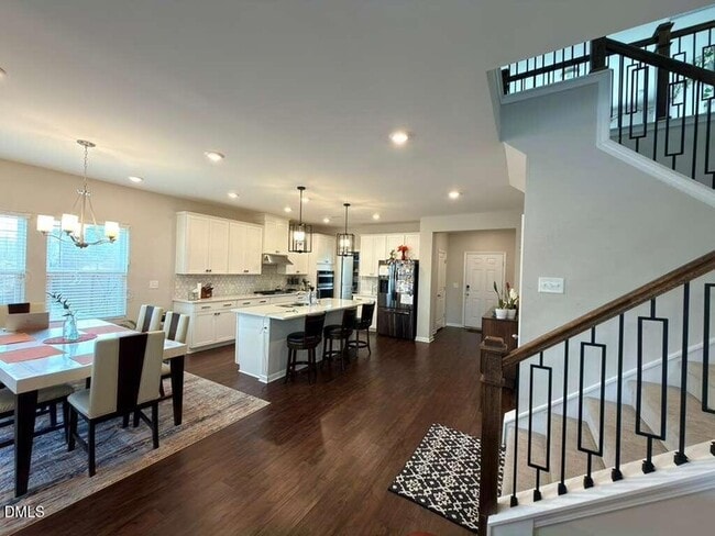 Building Photo - 3500 Barn Rd