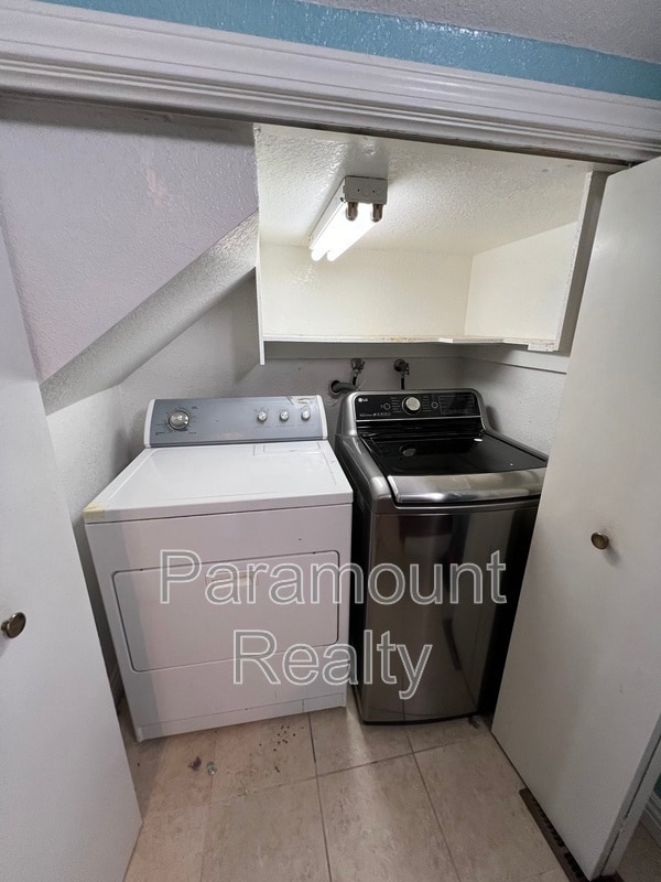 Building Photo - 600 Praderia Cir