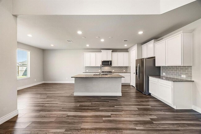 Building Photo - 31214 Gullwing Manor Dr