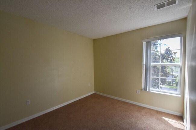 Building Photo - 8427 Crystal Cove Loop
