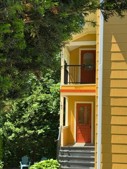 Building Photo - 22 Wakefield St