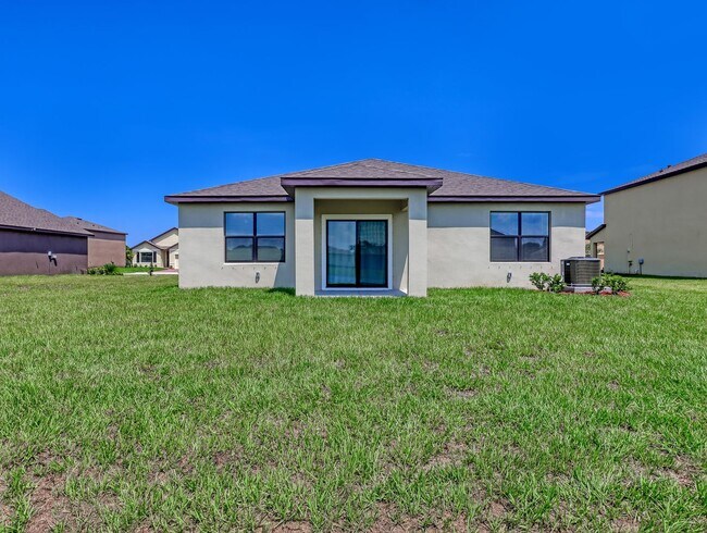 Building Photo - 7418 Tourmaline Dr