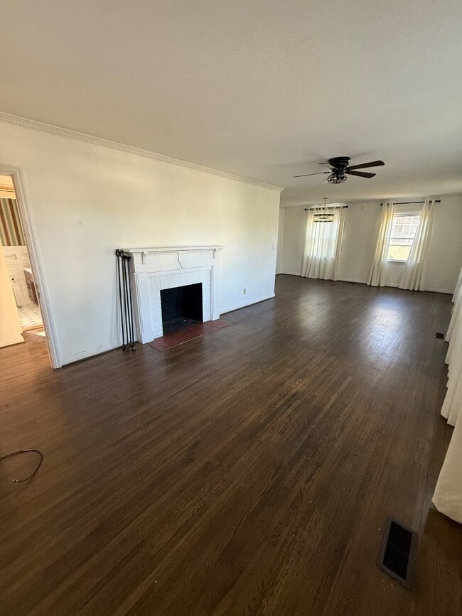 Building Photo - 5 Beverly Heights