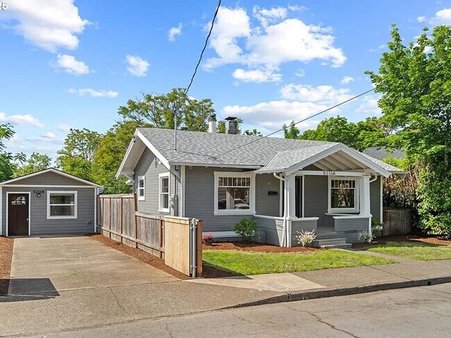 Building Photo - GPM657 - SE Raymond Ct. (T1)