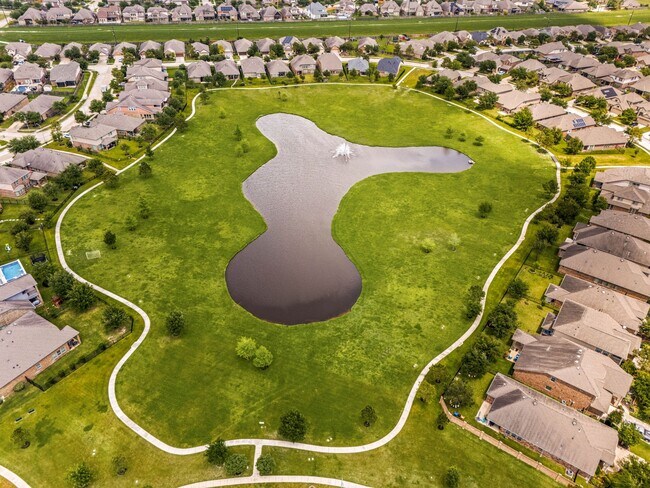 Building Photo - 9338 Taylor Cliff Ln