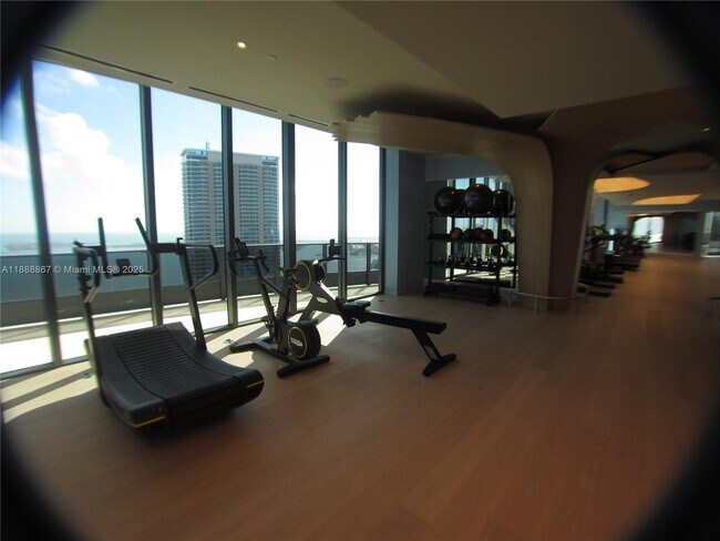 Building Photo - 1000 Brickell Plaza