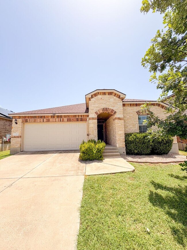 Building Photo - 1313 Daffodil Dr