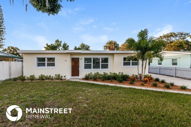 Building Photo - 723 Sunset Dr