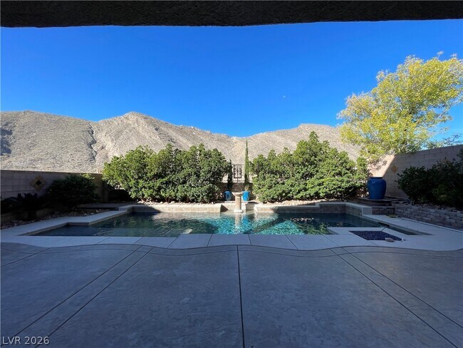 Building Photo - 4049 Bennett Mountain St