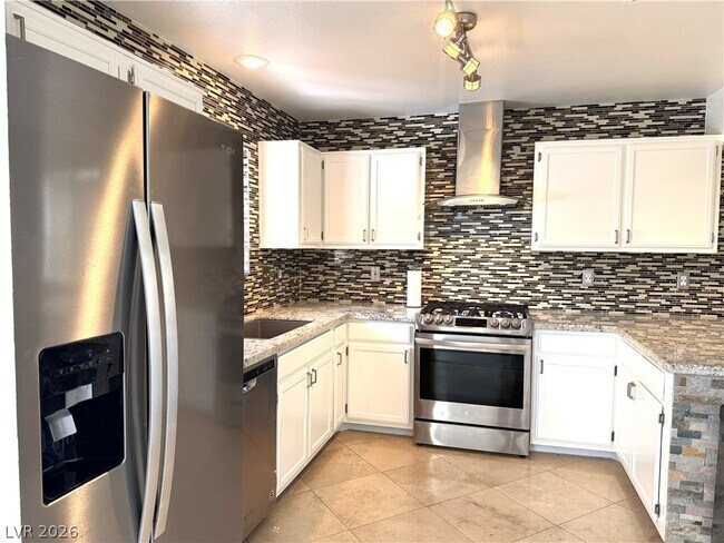 Building Photo - 433 Jubilation Dr