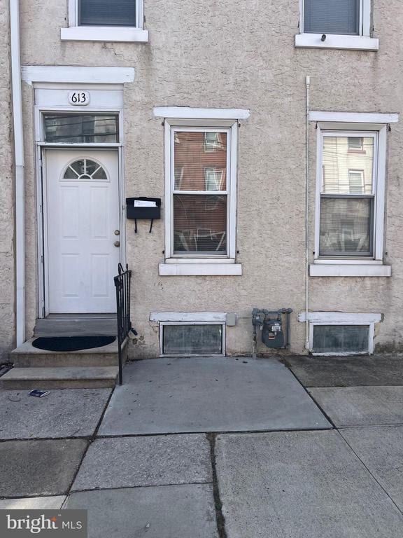 Primary Photo - 613 Green St