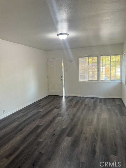 Building Photo - 11286 San Mateo Dr