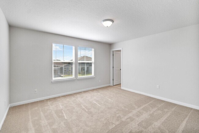 Building Photo - Beautiful 4/3 w/ Loft Energy Efficient Hom...