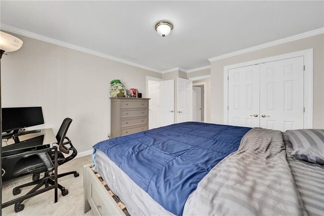 Building Photo - 2448 Kings Arms Dr