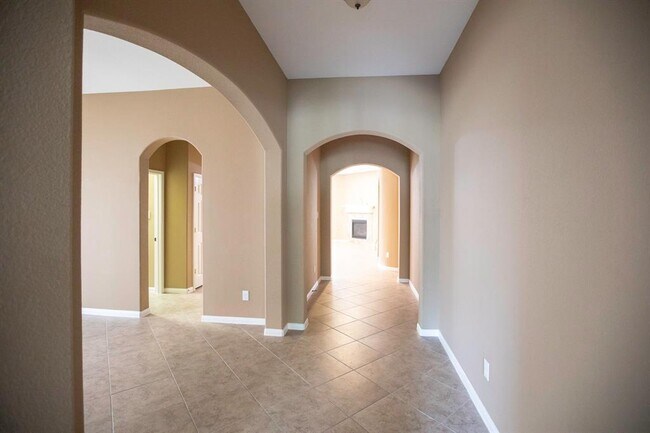 Building Photo - 5755 Slate Valley Ct