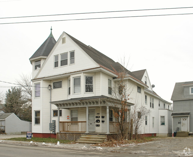 Building Photo - 248 Turner St