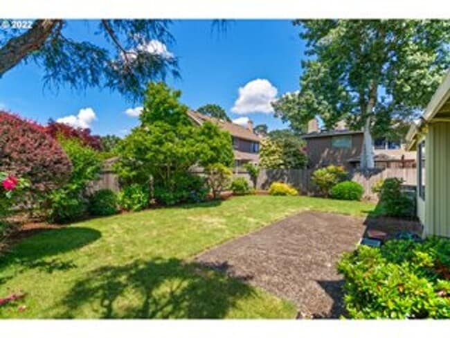 Building Photo - Single Level in Desirable Tigard Neighborhood
