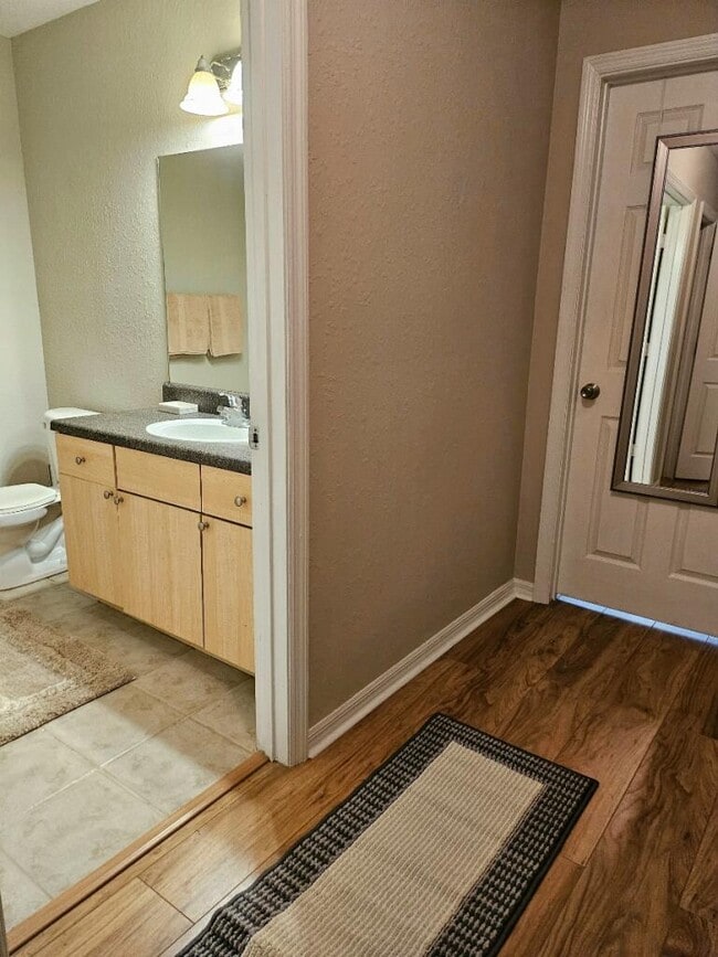 Building Photo - 3584 Kings Rd