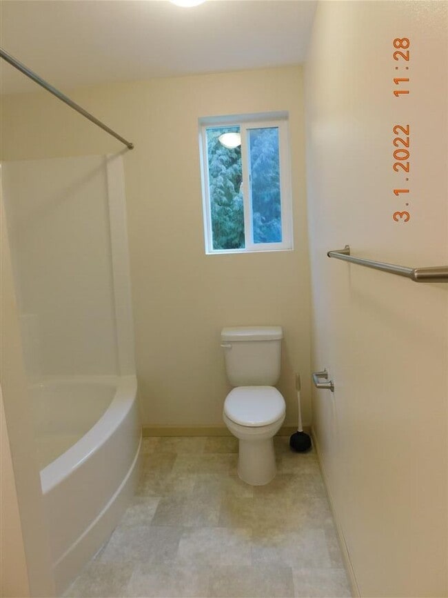 Building Photo - Single Family Home located in a quiet, pea...