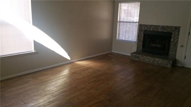 Building Photo - 4625 Loma De Cobre Dr