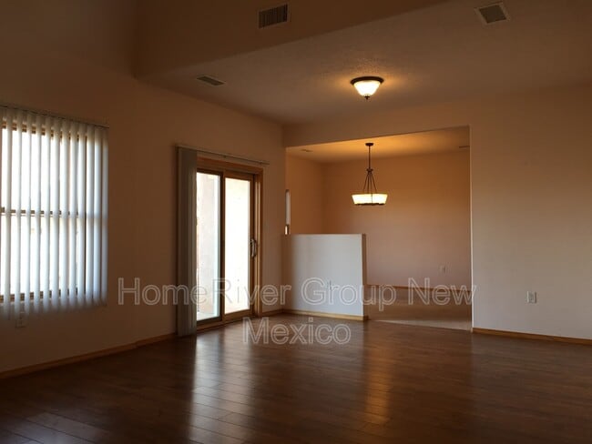 Building Photo - 828 Kipuka Dr NW