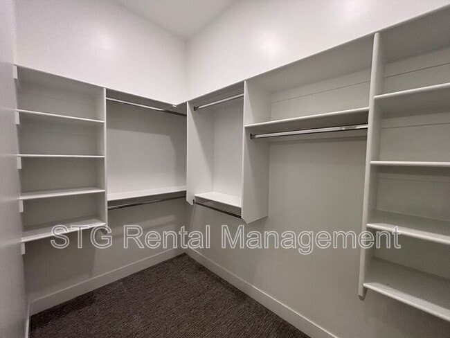 Building Photo - 2963 E Snowberry Dr