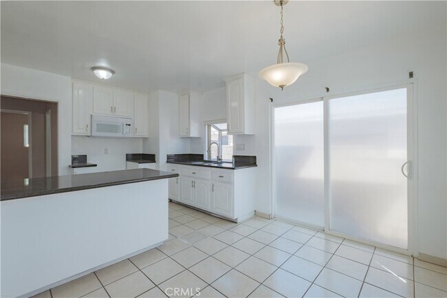 Building Photo - 4433 Triggs St