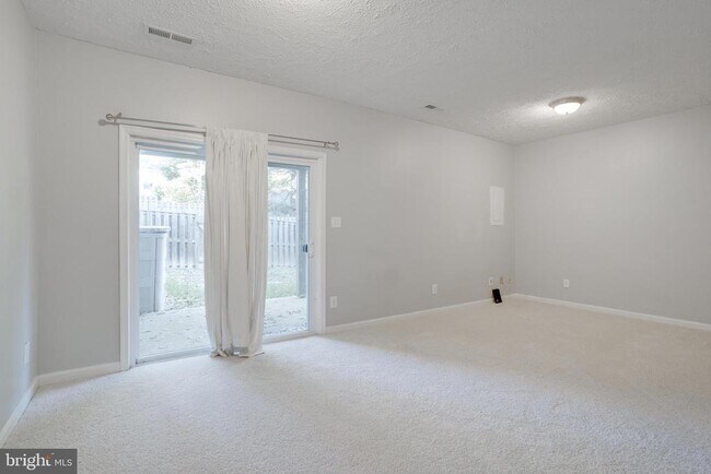 Building Photo - 5312 Anchor Ct