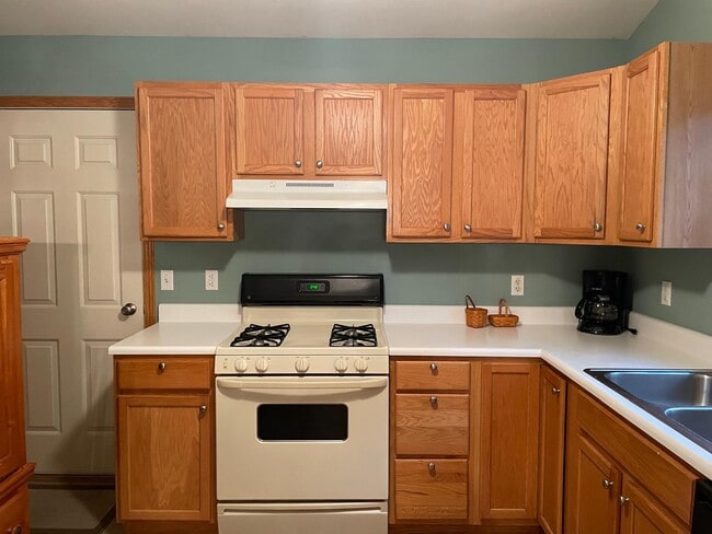 Building Photo - 1221 Alex Way