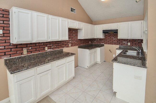 Building Photo - 11866 Greenloch Ln
