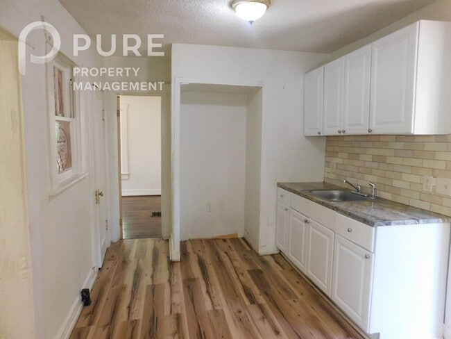 Building Photo - $200 Visa gift card offer!