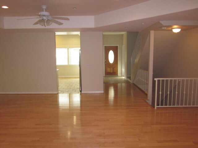 Building Photo - 2283 Waltonia Dr