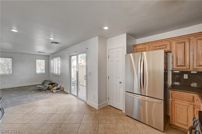 Building Photo - 9985 Big Bow Springs Ct