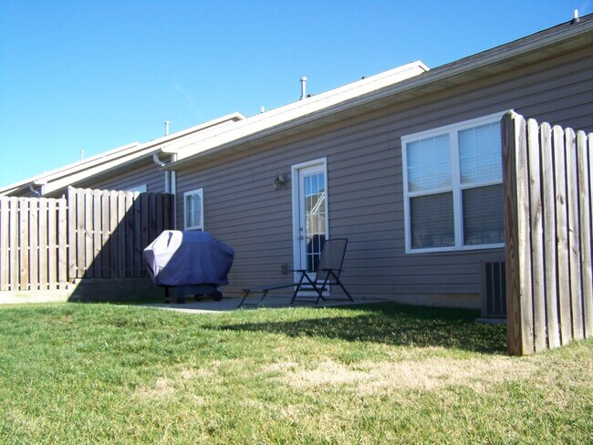 Building Photo - 411 Elk Camp Ln