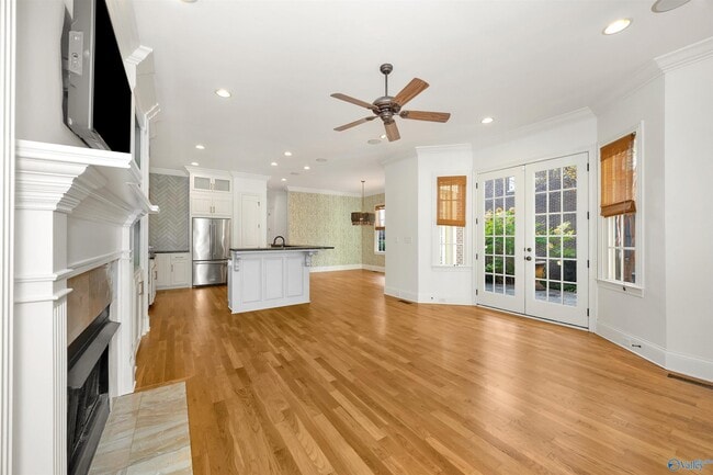 Building Photo - 33 Meeting St