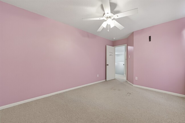 Building Photo - 18227 River Sage Dr