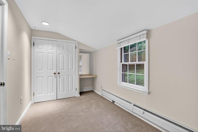 Building Photo - 829 Bryn Mawr Ave