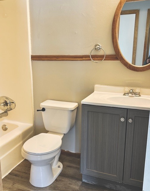 Building Photo - 2308 E Vermont Ave