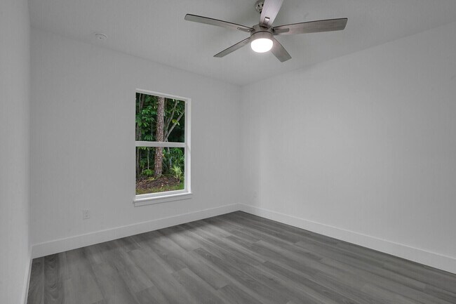 Building Photo - 8003 Hibiscus Rd