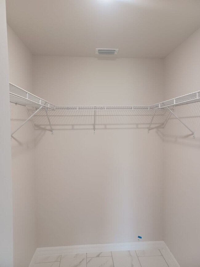 Building Photo - BREAND NEW CONSTRUCTION 3 BR / 2 BA WITH S...