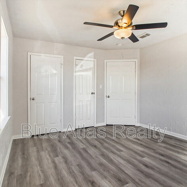 Building Photo - 5633 Ramey Ave