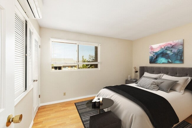 Building Photo - "Coming Soon" Awesome corner 2 Bedroom 2 Bath Townhome with large private patio (AC/Pool/Gated Pa...