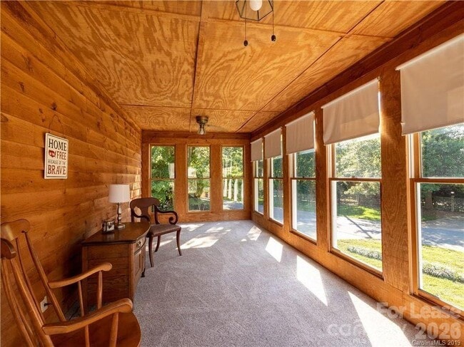 Building Photo - 8502 Pine Lake Rd