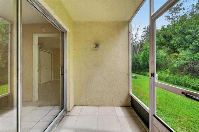 Building Photo - 13829 Timberland Dr