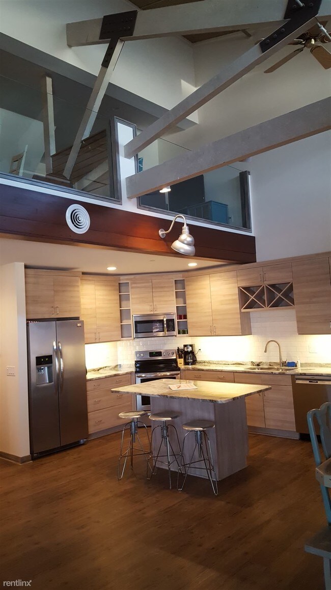 Building Photo - 8 br, 5 bath Condo - 2225 S Shore Dr Harbo...